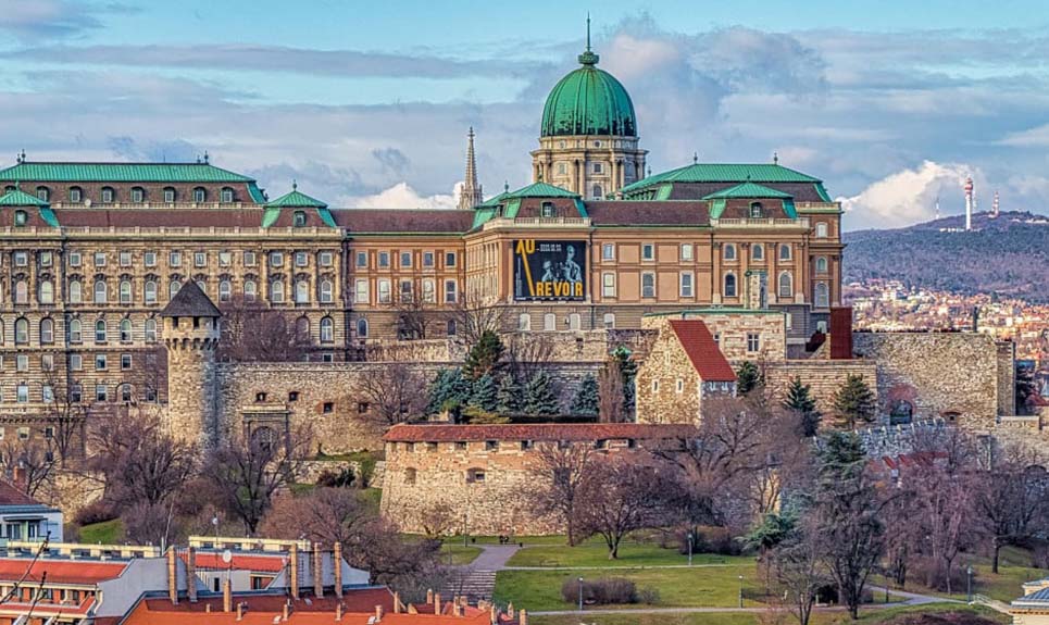 Hungarian Hospitality: Embracing Cozy Stays at Charming Hotels